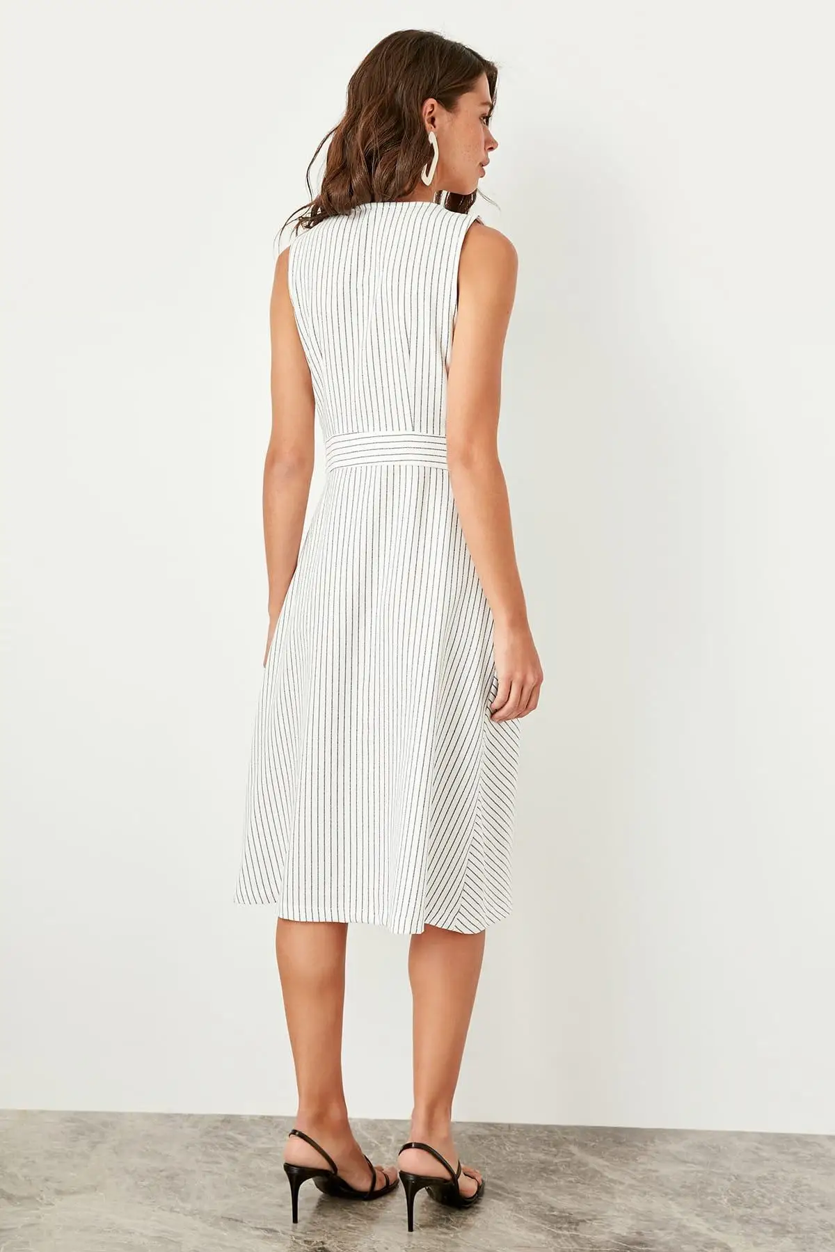 Trendyol White Pocket Detail Dress TWOSS19AP0255 | Женская одежда