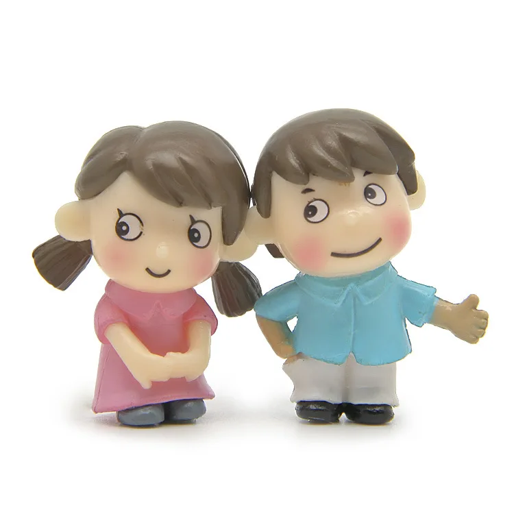 

1Pair Sweety Lovers Couple Figurines Miniature Craft Fairy Garden Gnome Moss Terrarium Gift DIY Ornament Garden Decor D3