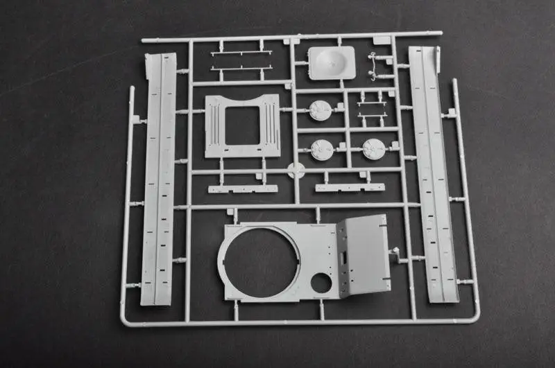 Trumpeter модель 1/35 года советский яркий Танк 01566|Наборы для сборки моделей| |