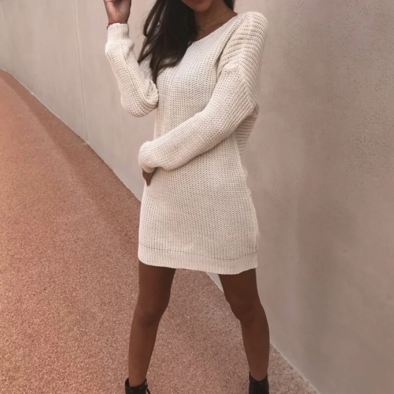 Свитер женский с длинным рукавом треугольным вырезом и открытой спинкой |