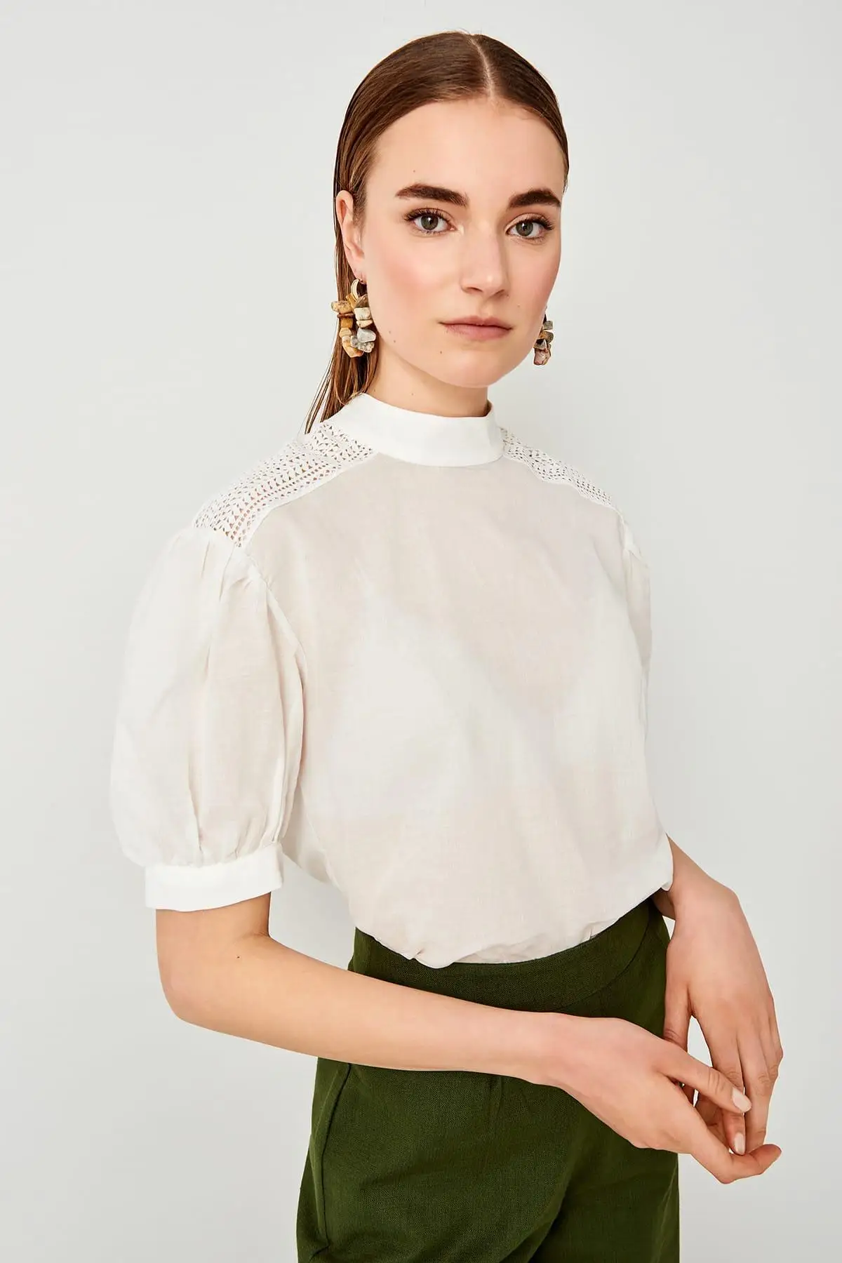 Trendyol экрю вышивка Detaylı Bluz TWOSS19BB0280| |