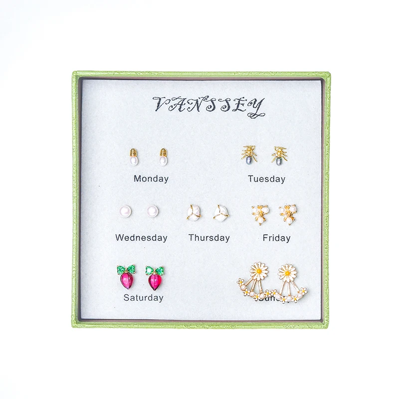 Vanssey Fashion Jewellry OL Flower Daisy Ant Radish Natural Pearl Stud Earrings Set Wedding Accessories Women For 2020 New
Vanssey Fashion Jewellry OL Flower Daisy Ant Radish Natural Pearl Stud Earrings Set Wedding Accessories Women For 2020 New