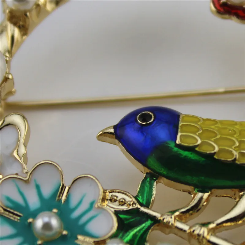 Free shipping New Europe and America color Enamel Bird language floral temperament coat brooch accessories female | Украшения и