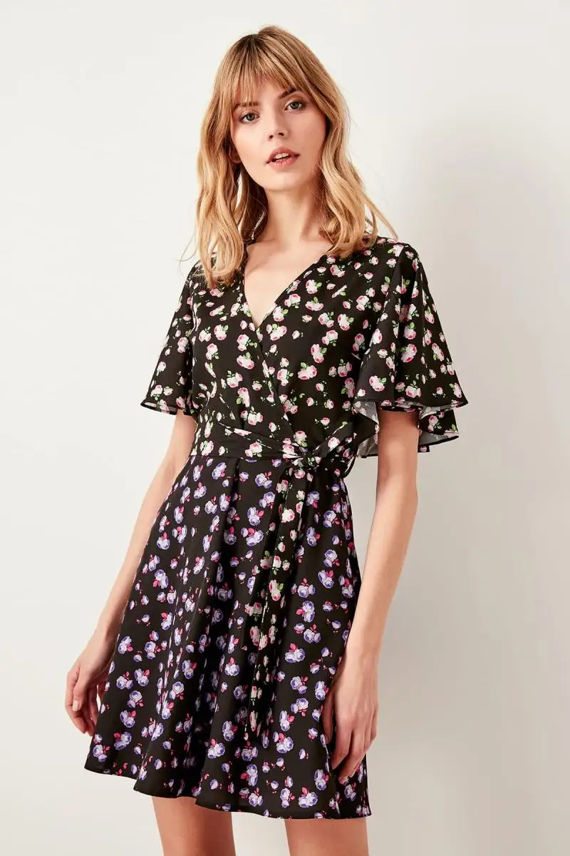 Trendyol черное платье с рисунком TWOSS19LJ0132|Женские платья| |