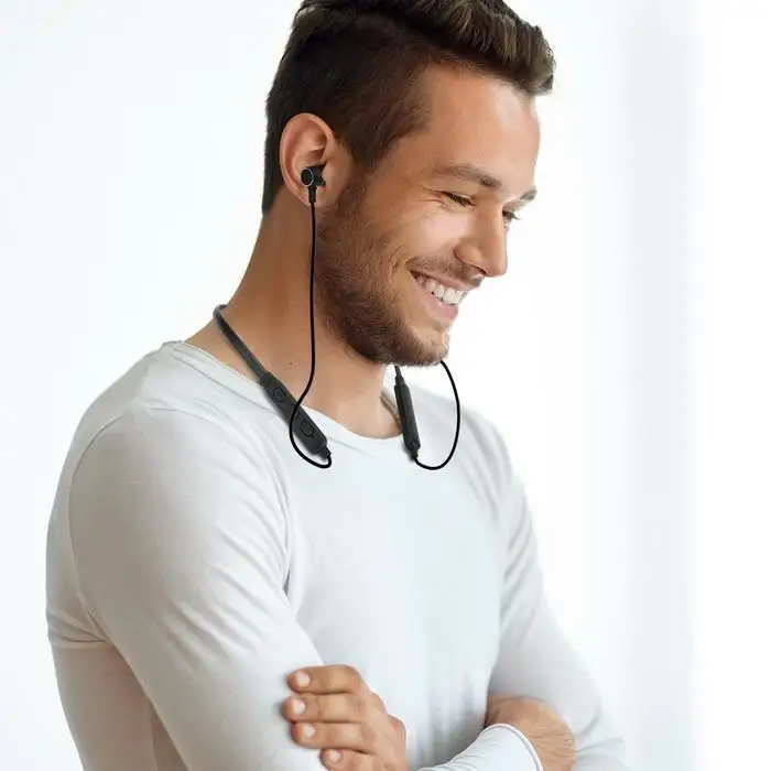 Общие беспроводные bluetooth наушники спортивные музыкальные черные красные