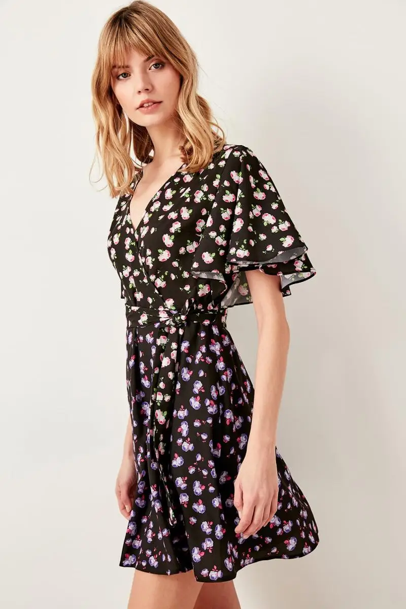 Trendyol черное платье с рисунком TWOSS19LJ0132|Женские платья| |