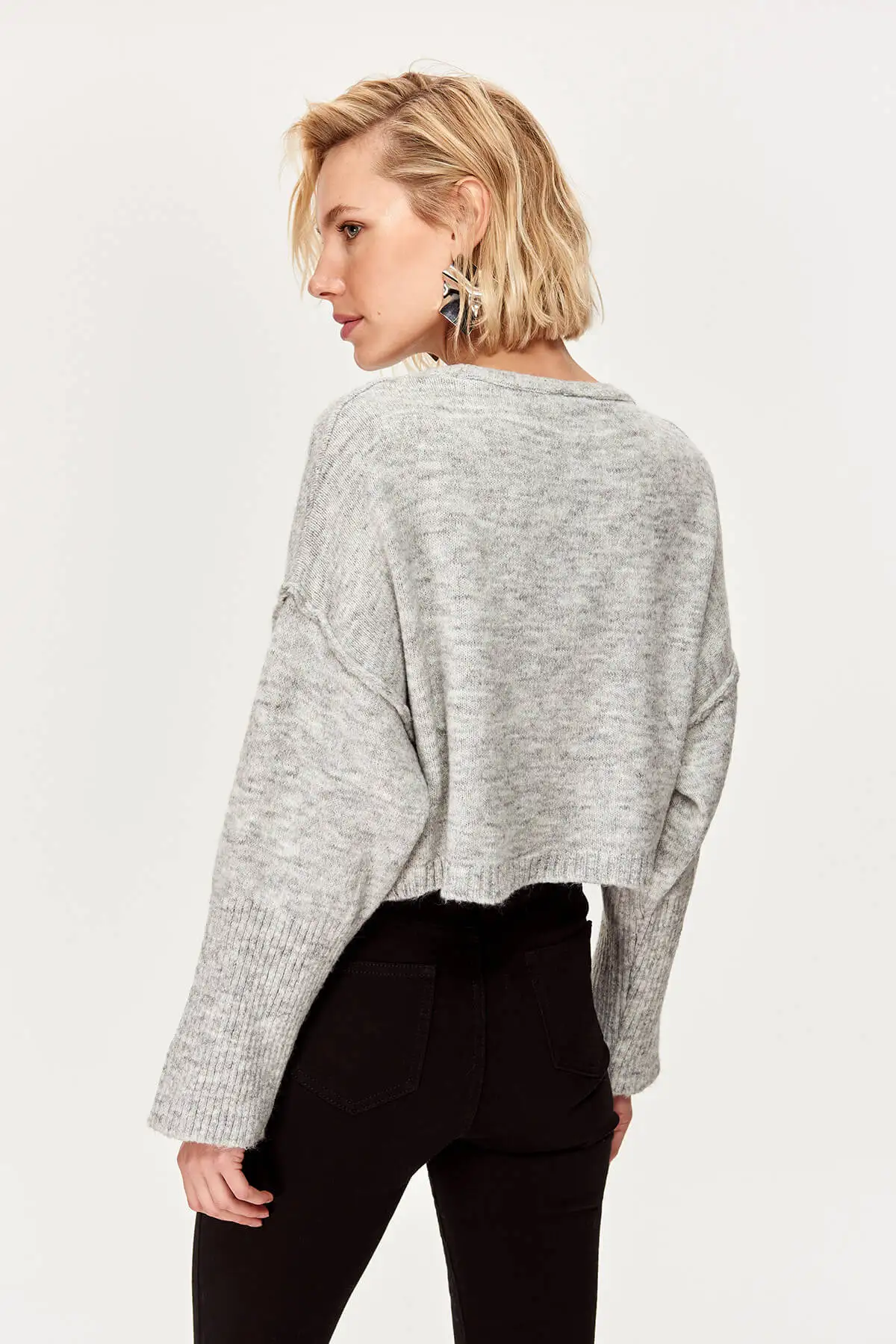 Trendyol Gray Crop Sweater TOFAW19YN0466 |