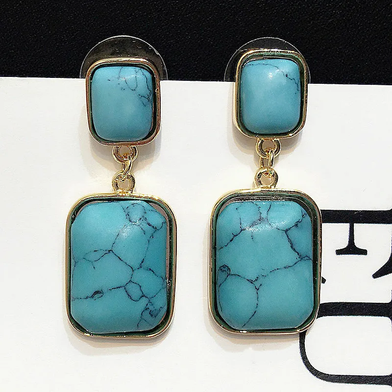 Женские прямоугольные серьги с мраморным зерном белого и голубого цвета в