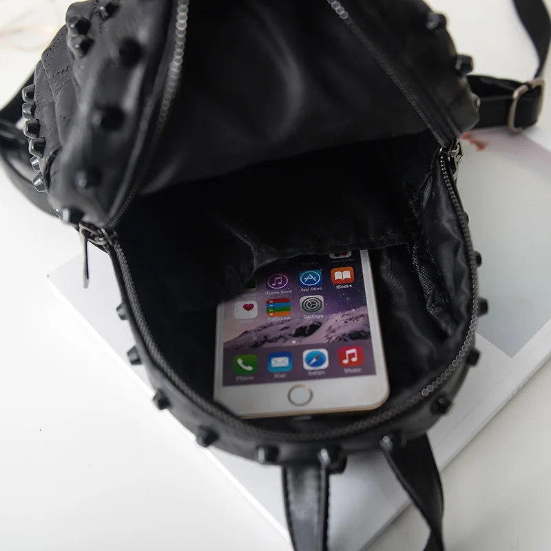 Женский рюкзак из натуральной кожи с заклепками школьный портфель для