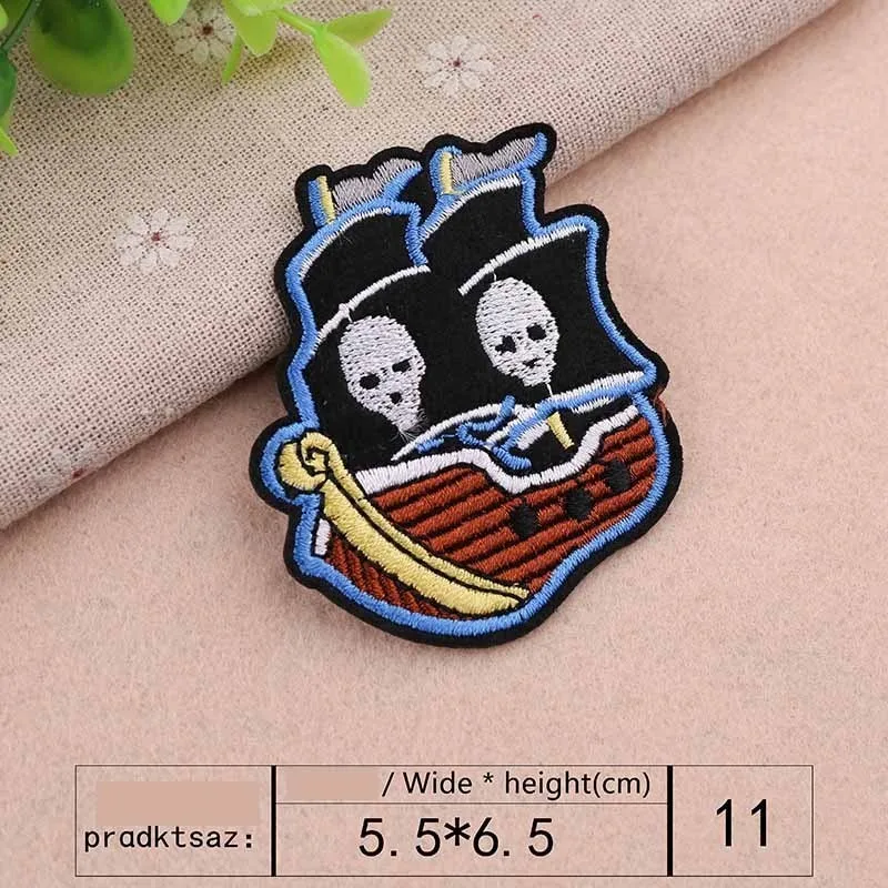 

Pirates of the Caribbean Patches for Clothing Iron on Embroidered Applique Skull Patch Badges Garment DIY Punk Apparel Accessory