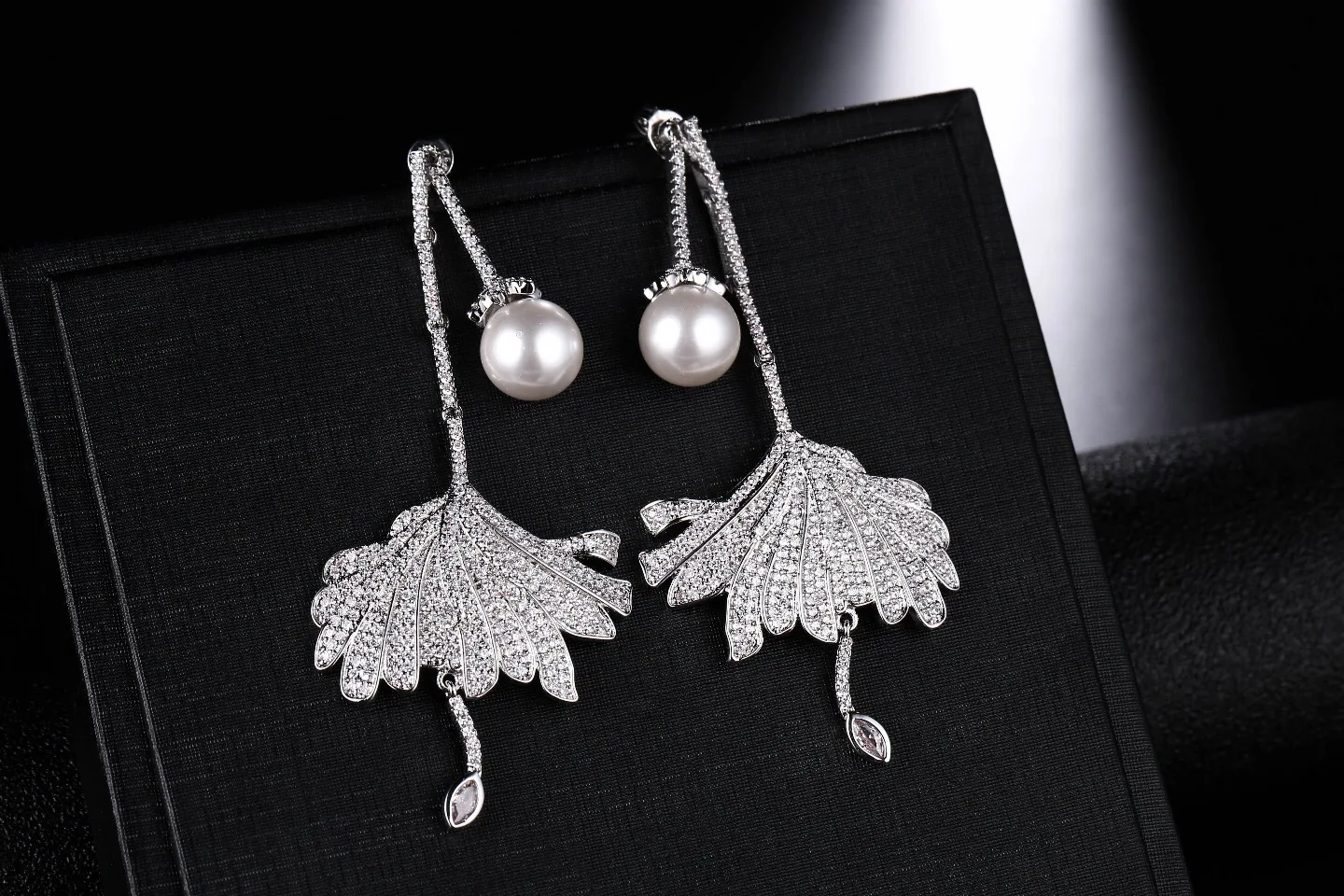 

UMGODLY Brand New Arrival Luxury Earrings Cubic Zirconia Flower Pearl Earring Elegant Women Wedding Party Jewelry Gift