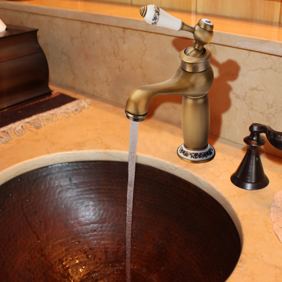 

Top Quality Mixer Faucet Brass Faucet Bathroom Kitchen Hot & Cold Mixer Tap Ceramic Handle Water Tap Mayitr New Arrival