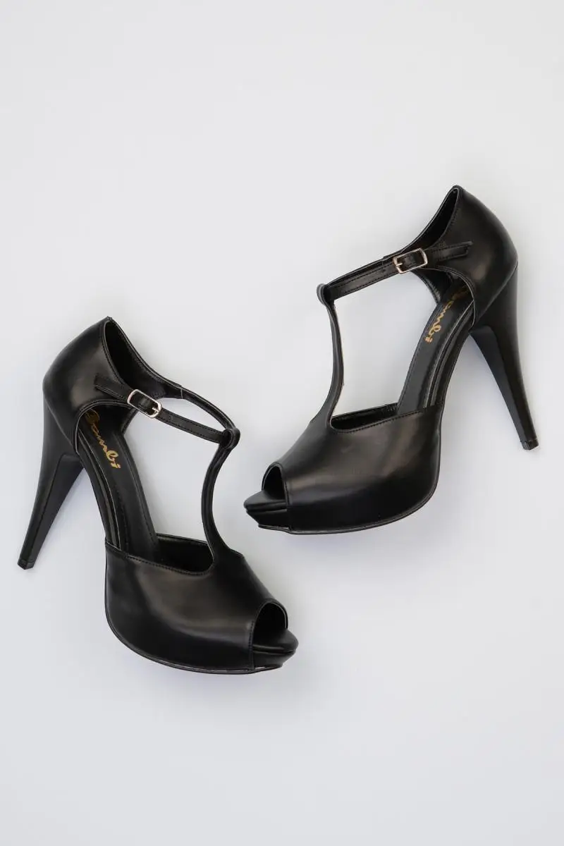 Черные женские туфли на высоком каблуке Bambi F0372054509 | Обувь