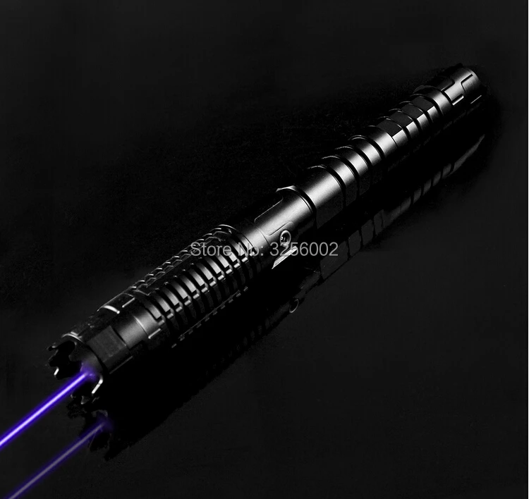 Harga Kuat 450nm 900W 900000M Pena Penunjuk Laser Biru Daya Tinggi Sinar Militer Terlihat Terbakar Lampu Taktis Rokok Membakar Kayu Kering
