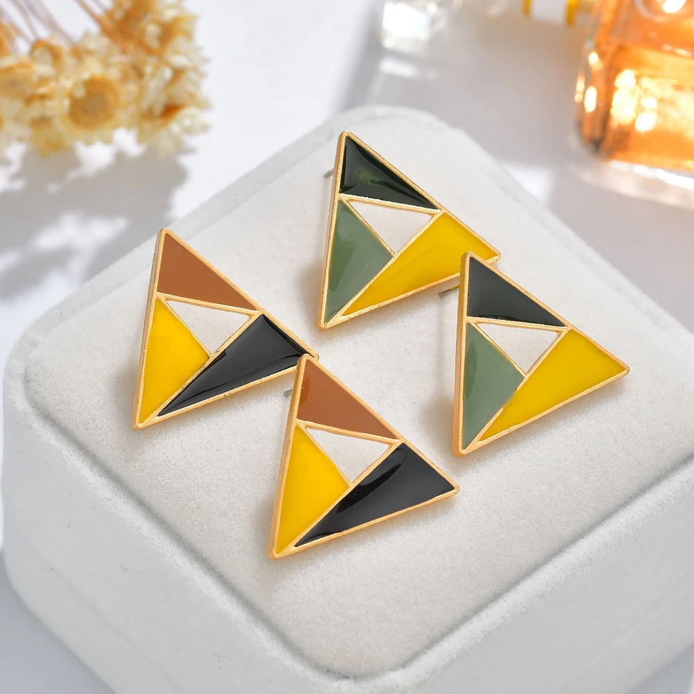 Новое поступление 2019 геометрические серьги MESTLO разноцветные полимерные полые