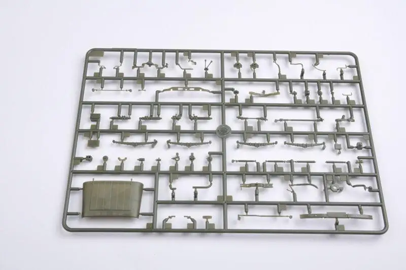 Вездеход Trumpeter 1/35 02327 UAZ-469 | Игрушки и хобби