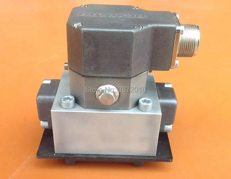 4WS2EM10 45/45B3ET315K8EV | Электроника
