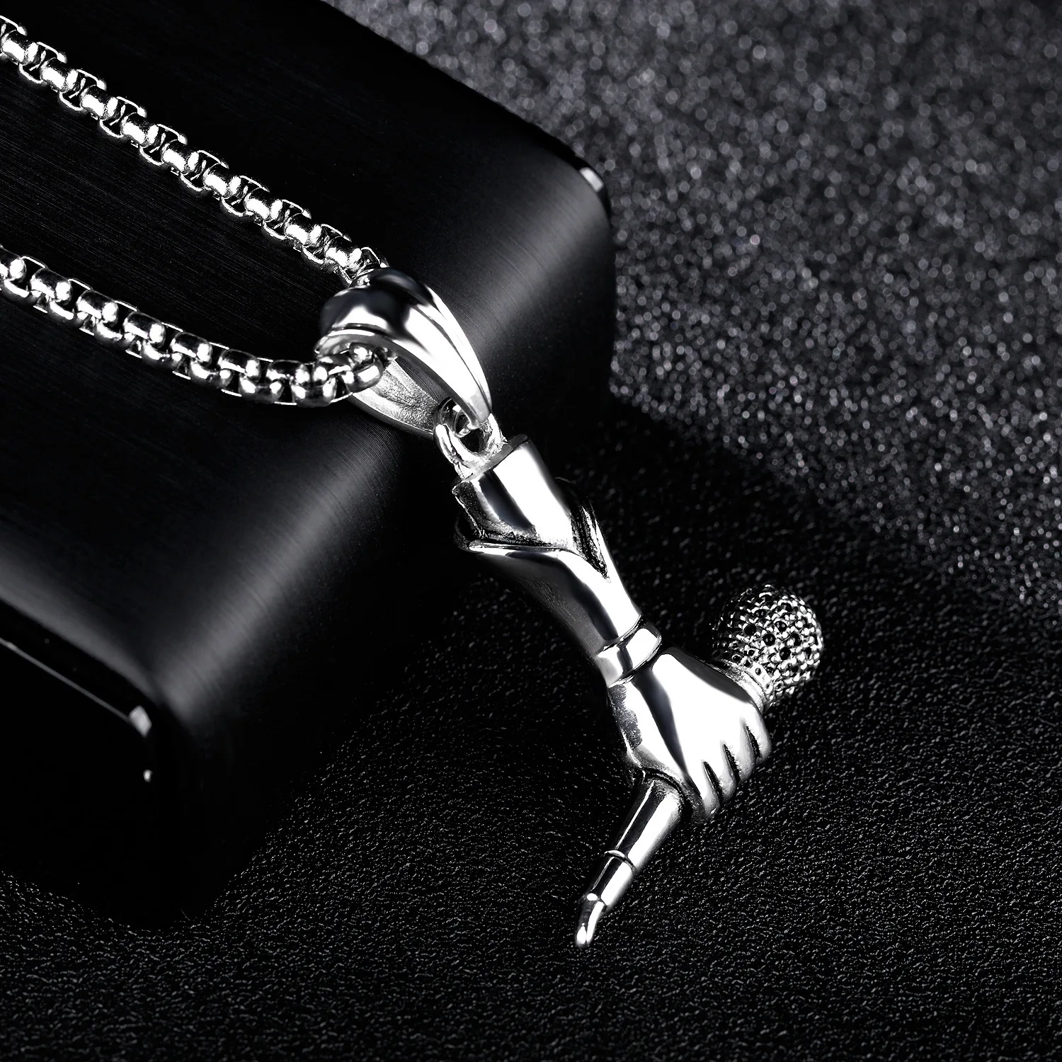 

Hip Hop Music Microphone Tag Charms Stainless Steel Mens Pendants Necklaces 24" Chain Hand Microphone Necklace Set Men