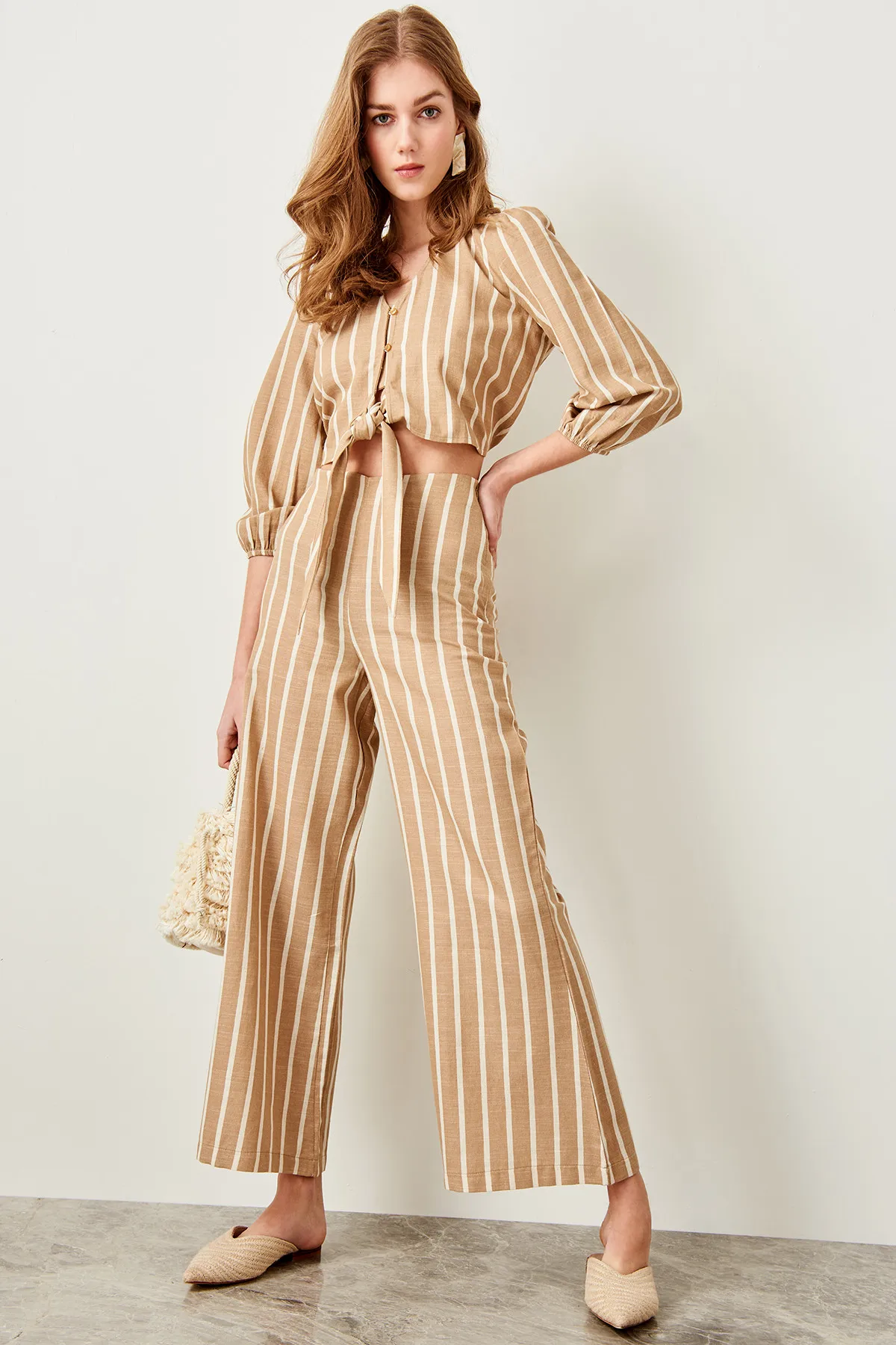 Trendyol Plenty Pants Leg Cream TWOSS19EH0112 | Женская одежда