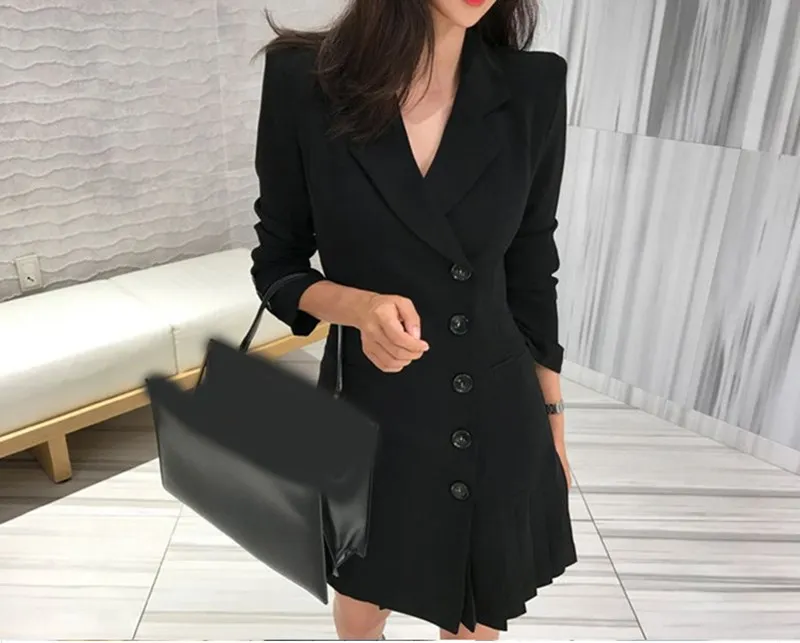 Женское офисное платье с плиссированным подолом в стиле пэчворк элегантное