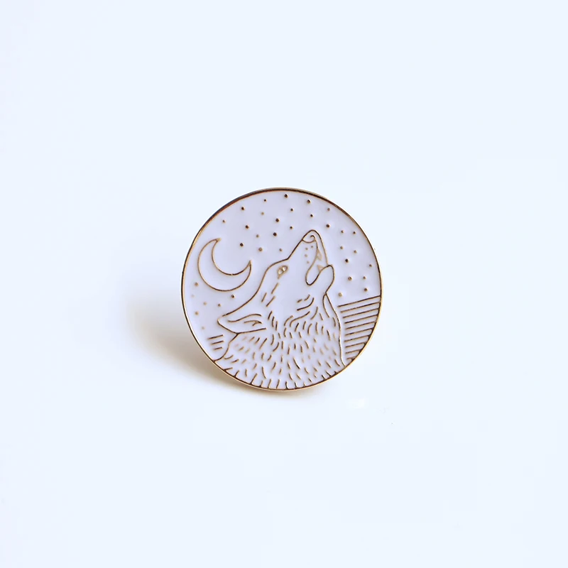 Moon Wolf Brooches Golden Lines Round Enamel Pin for Boys Girls Lapel Pin Hat/bag Pins Denim Jacket Women Brooch Badge SC4515