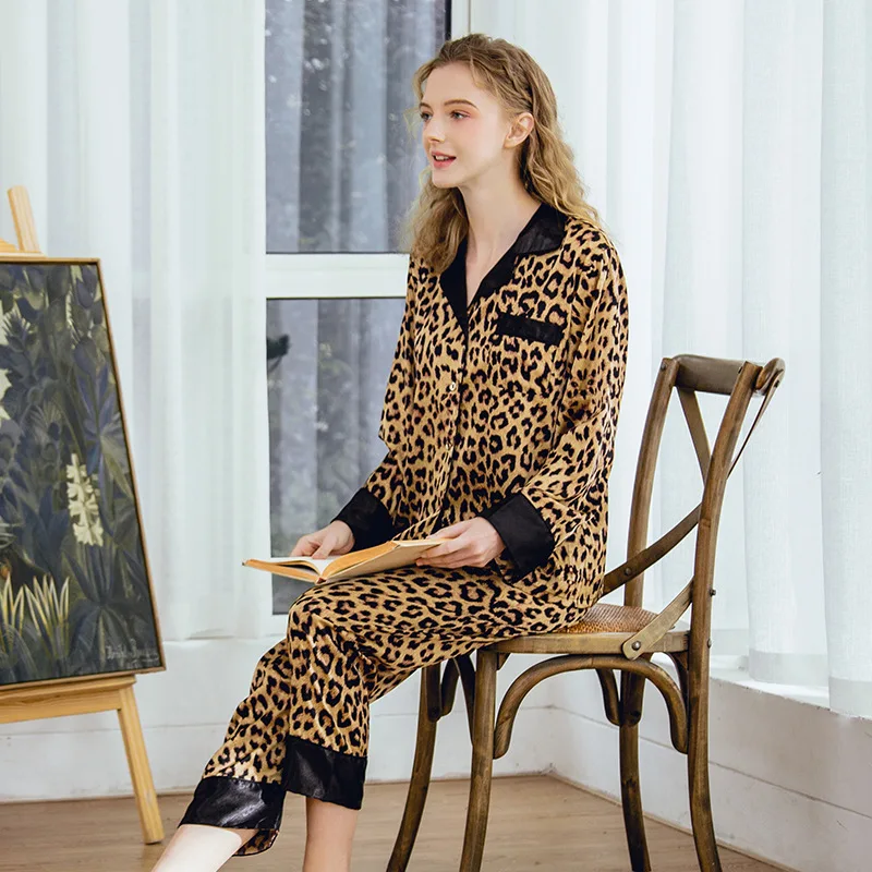 2019 Новинка весны Летняя шелковая пижама мадам леопардовым принтом Длинные