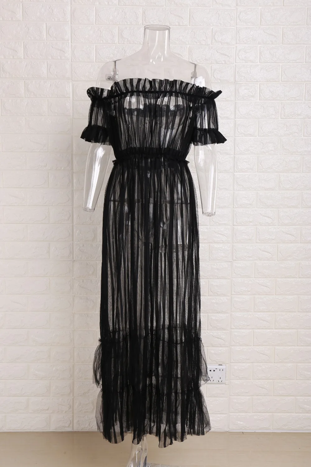 Женское длинное прозрачное платье черное Сетчатое с вырезом лодочкой и на лето |
