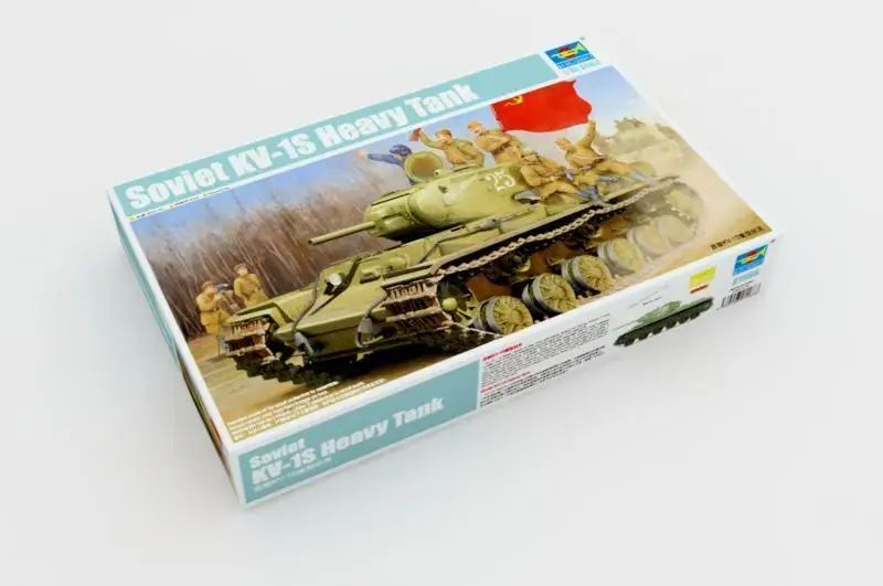 Trumpeter модель 1/35 года советский яркий Танк 01566|Наборы для сборки моделей| |