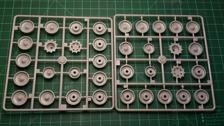Модель Hobbyboss 82403 1/35 немецкий леопард 2 A6EX | Игрушки и хобби