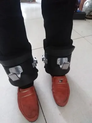 

Russian Federation Free shipping Inversion boots Powerful foot buckle Gravity Ankle Boots hook Hanging Pull Up shoes 1Pair D9260
