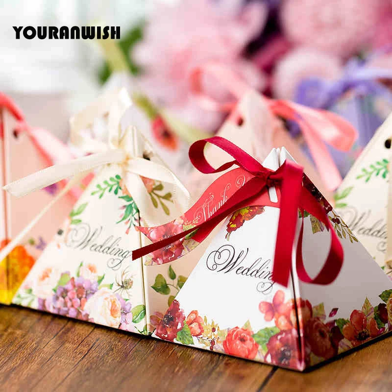 Favors Box Paper Gift Bag Packaging Box  For Guests Party Decoration Supplies Pyramid
