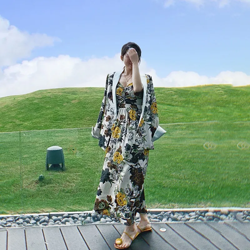 Женский Повседневный костюм TWOTWINSTYLE из двух предметов пиджак с отложным