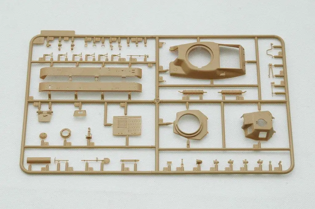 Trumpeter 1/35 00352 Франция 39 (H)|Наборы для сборки моделей| |