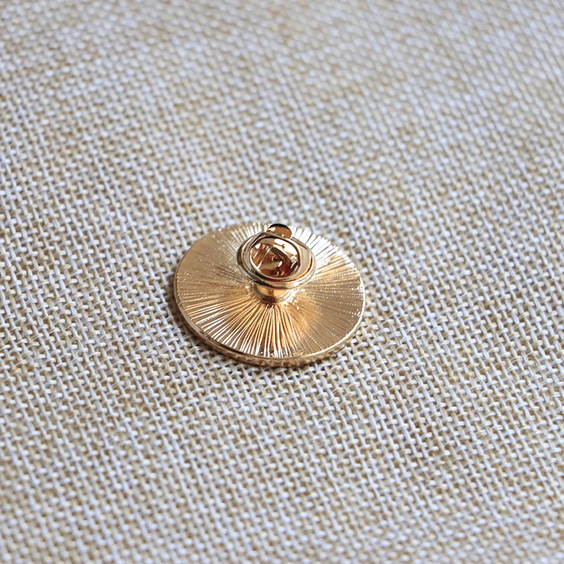 Wave Boat Brooches Golden Lines Round Enamel Pin for Boys Girls Lapel Pin Hat/bag Pins Denim Jacket Women Brooch Badge Q695
