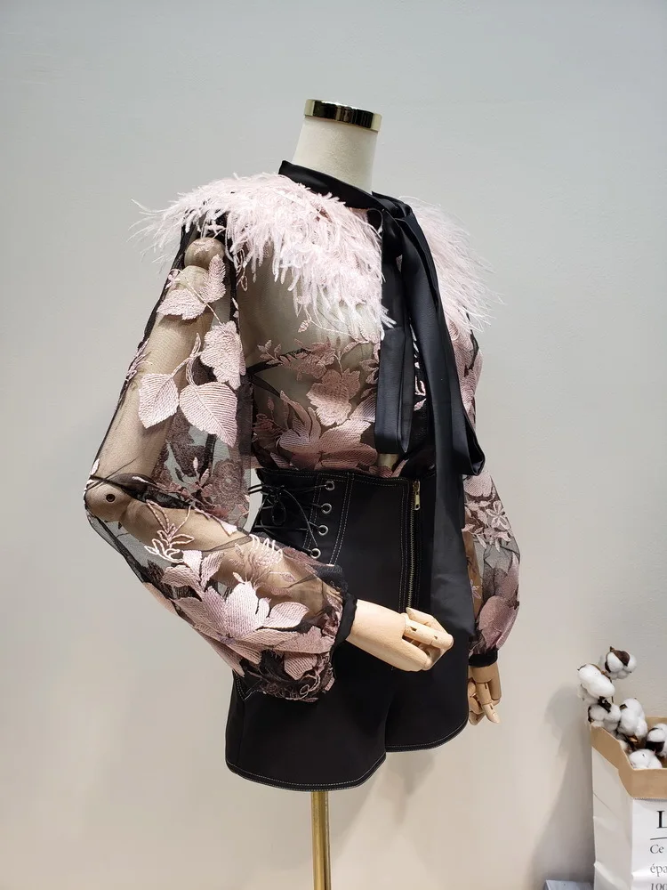 LANMREM 2020 new summer fashion women clothes round neck sleeveless high waist Flower Embroidery patchwork fur lace shirt WF6550 |