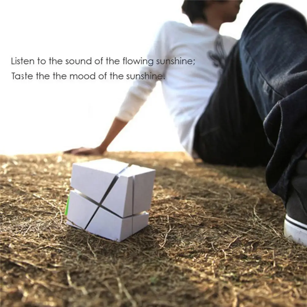 Цветной фонарь беспроводной Bluetooth динамик для мобильного телефона Magic Cube 4 0