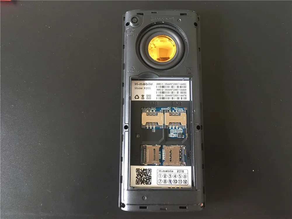 X200 дешевый мобильный телефон 3 sim карты Bluetooth музыкальный фонарик MP3 радио камера