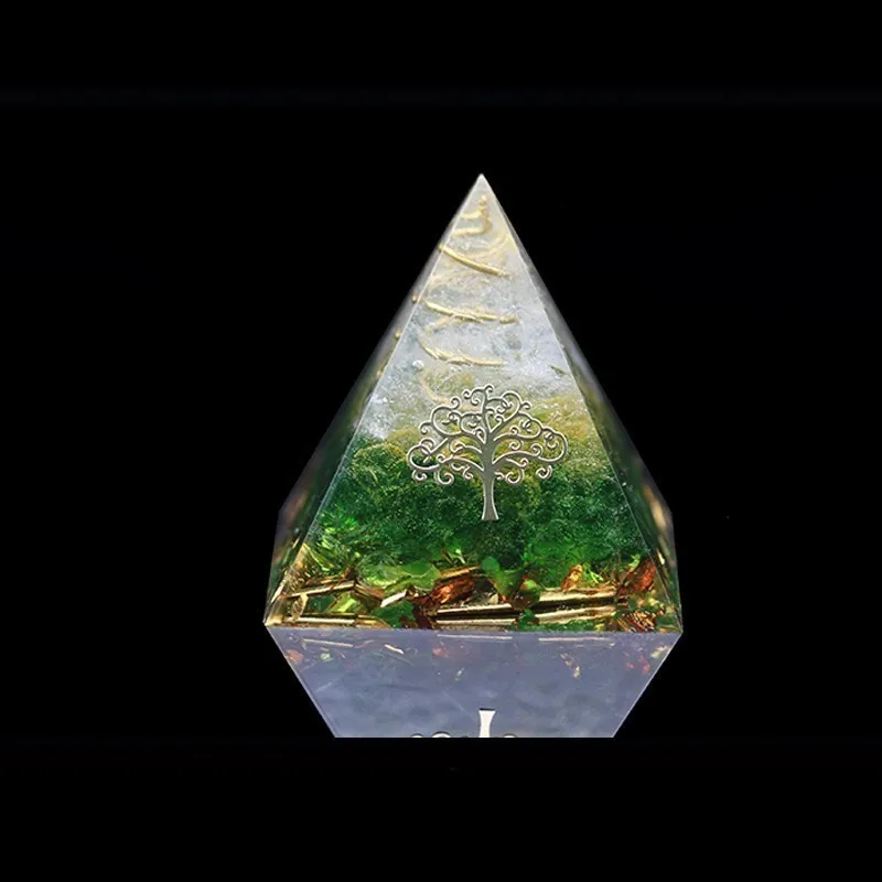 Handmade Crystal Orgonite Pyramid Energy Converter Improve Fortune Green Crystal Fengshui Ornaments Resin Craft Orgone Jewelry