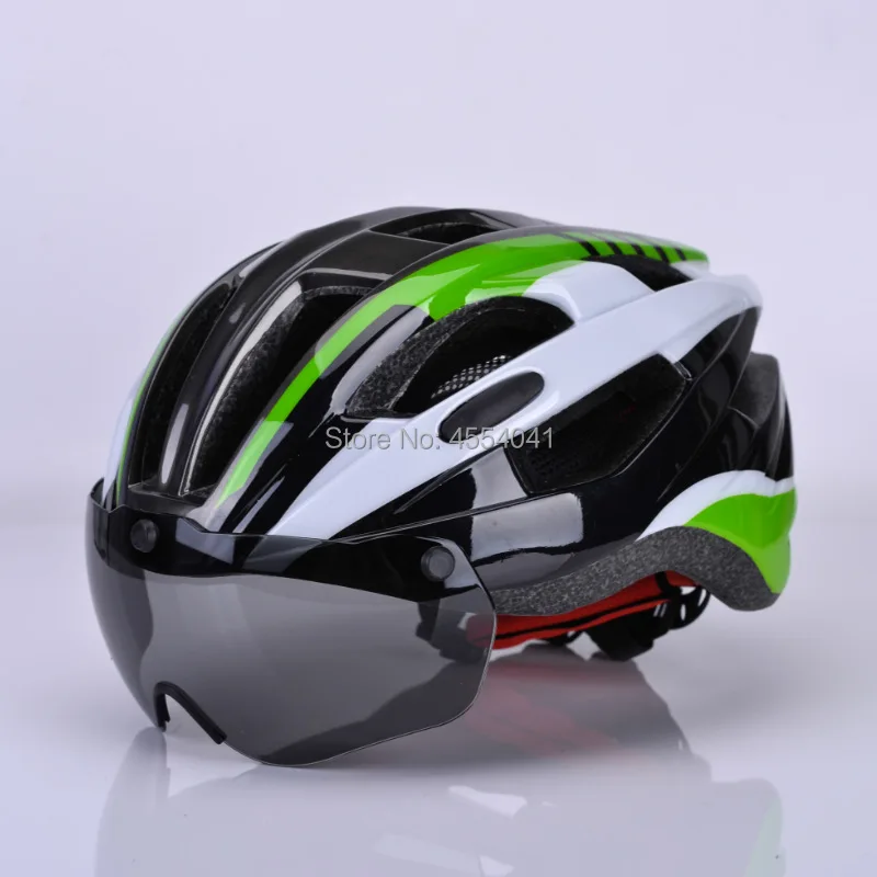 

Combination of goggles, bicycle helmets, mountain bike riding helmets