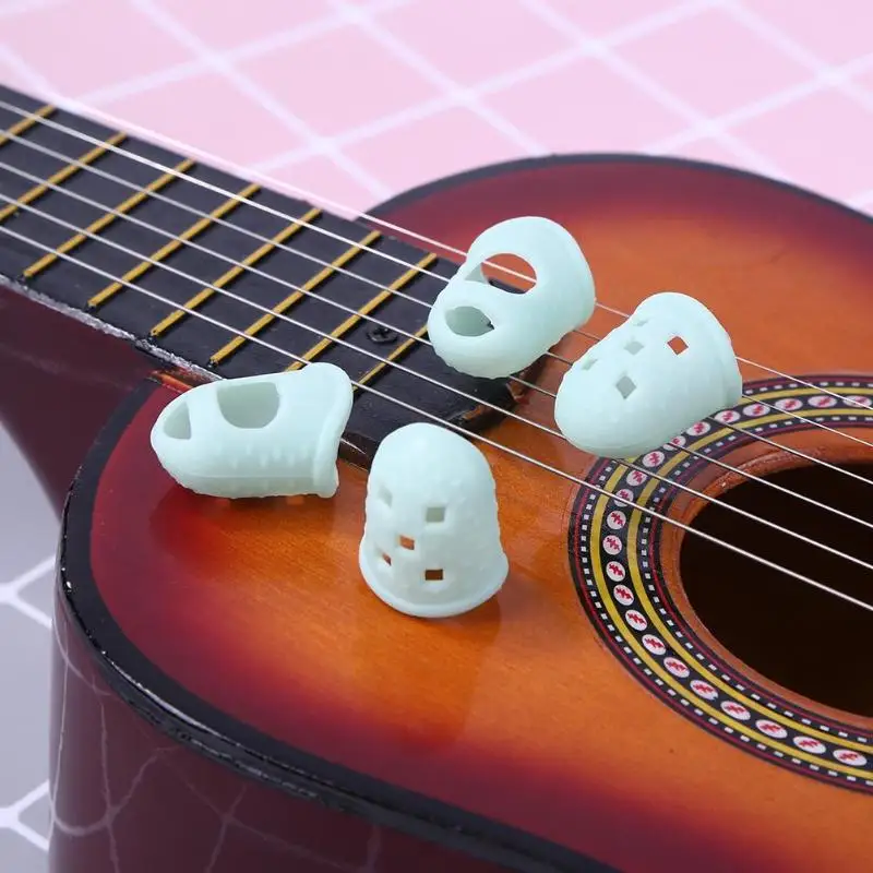 4 шт. силиконовая гитара палец пальца выбирает протектор Plectrum Fingertip наперсток