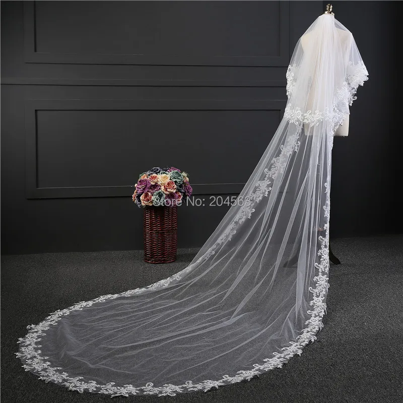 

White or Ivory One-Layer Charming Appliques Wedding Veils Lace Edge Tulle Veil for Bride with Comb HL