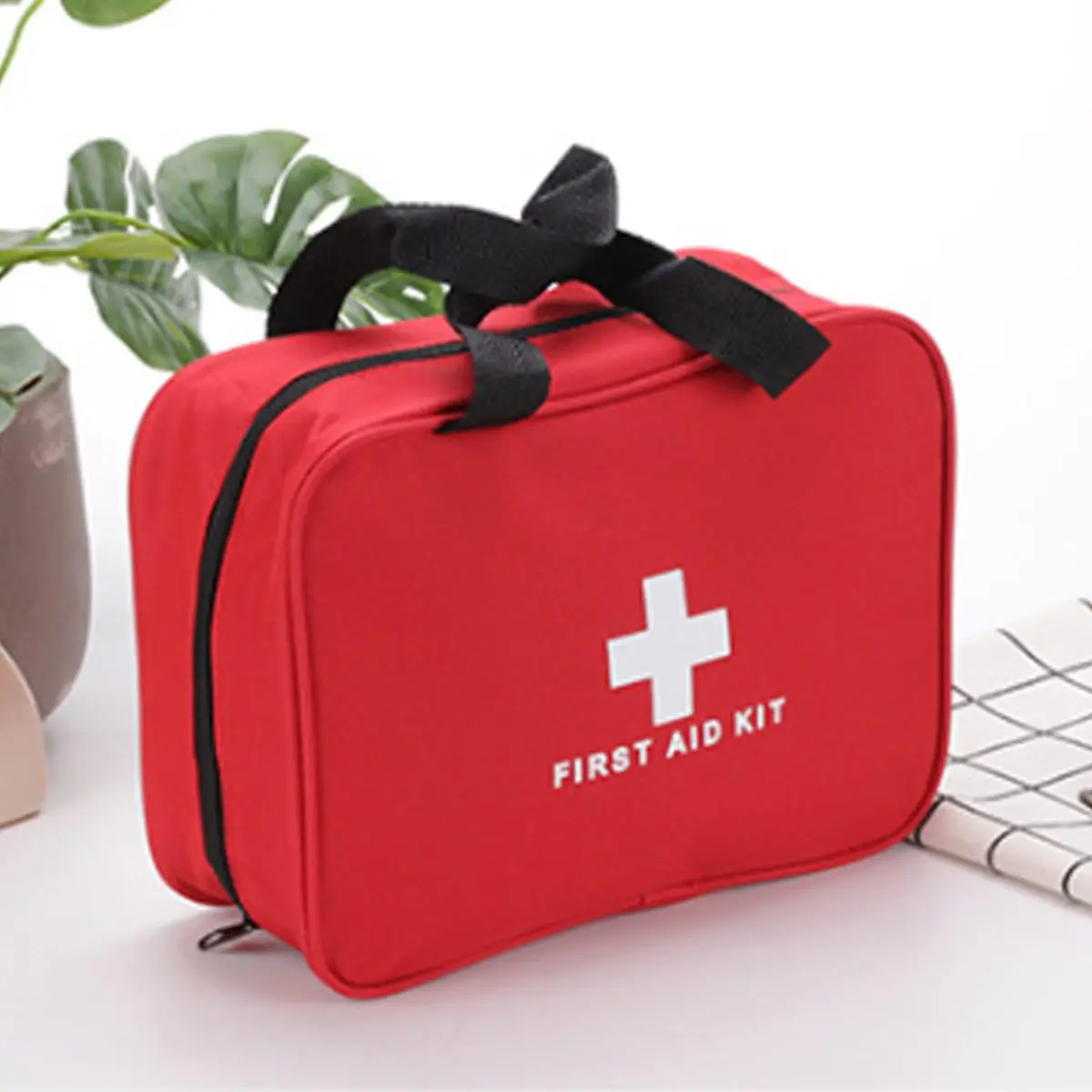 

Outdoor Camping Emergency Medical Bag First Aid Kit Pouch Rescue Kit Empty Bag For Househld Travel Survival kit