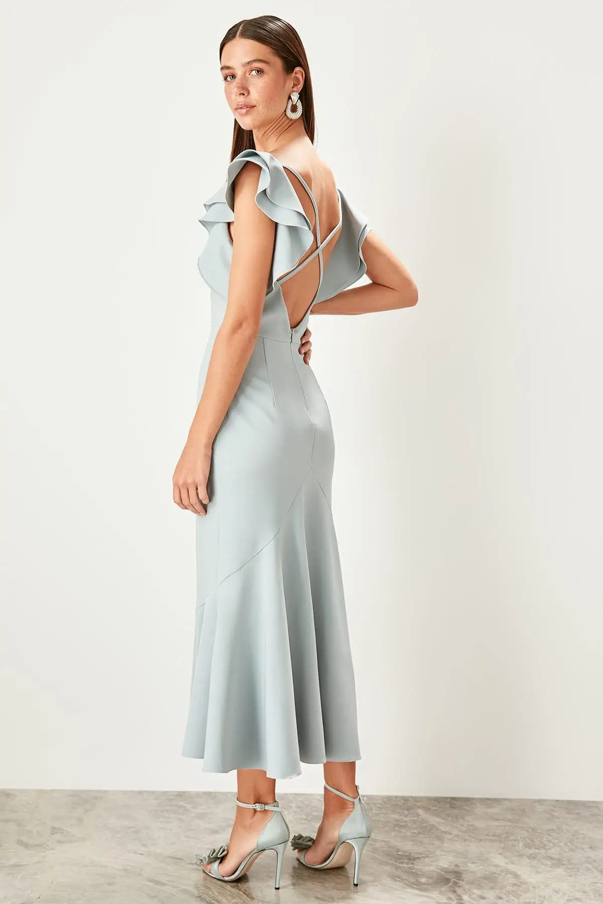 Trendyol серое платье с маховиком TPRSS19BB0321|Женские платья| |