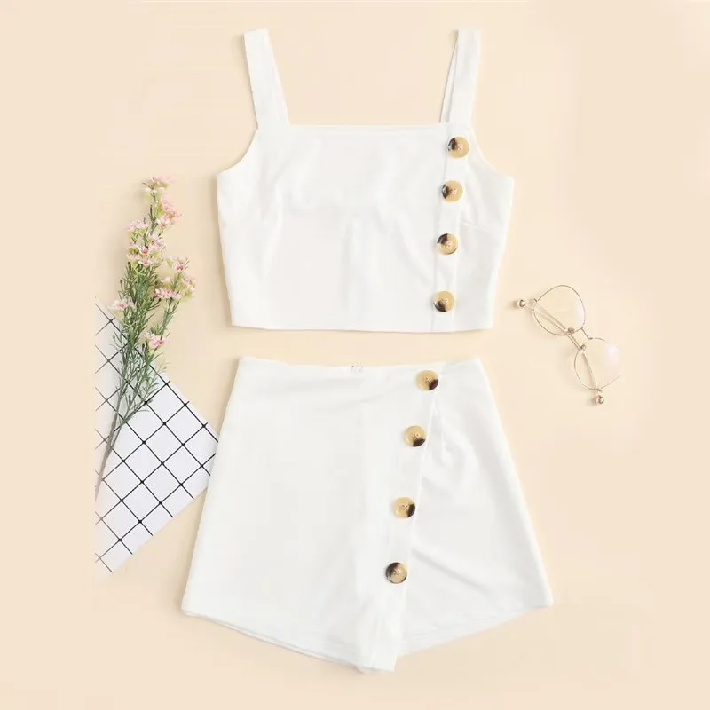 Женский топ на бретельках белый пуговицах с шортами летние комплекты