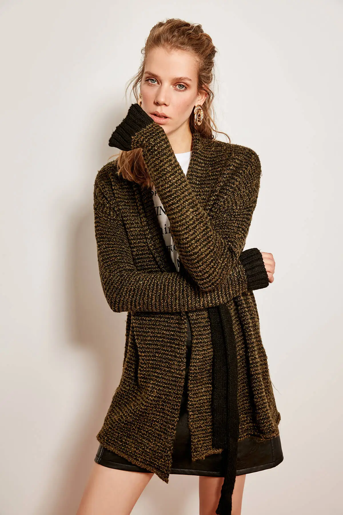 Trendyol подлинный вязаный свитер TCLAW19WB0005 |