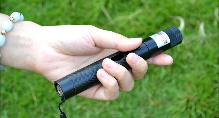 

High power Military 100w 100000M Green laser pointer 532nm Flashlight Light Burning Beam match Burn cigarettes Lazer Hunting