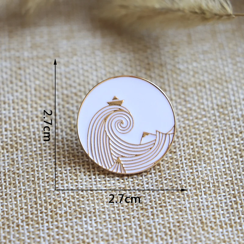 Wave Boat Brooches Golden Lines Round Enamel Pin for Boys Girls Lapel Pin Hat/bag Pins Denim Jacket Women Brooch Badge Q695
