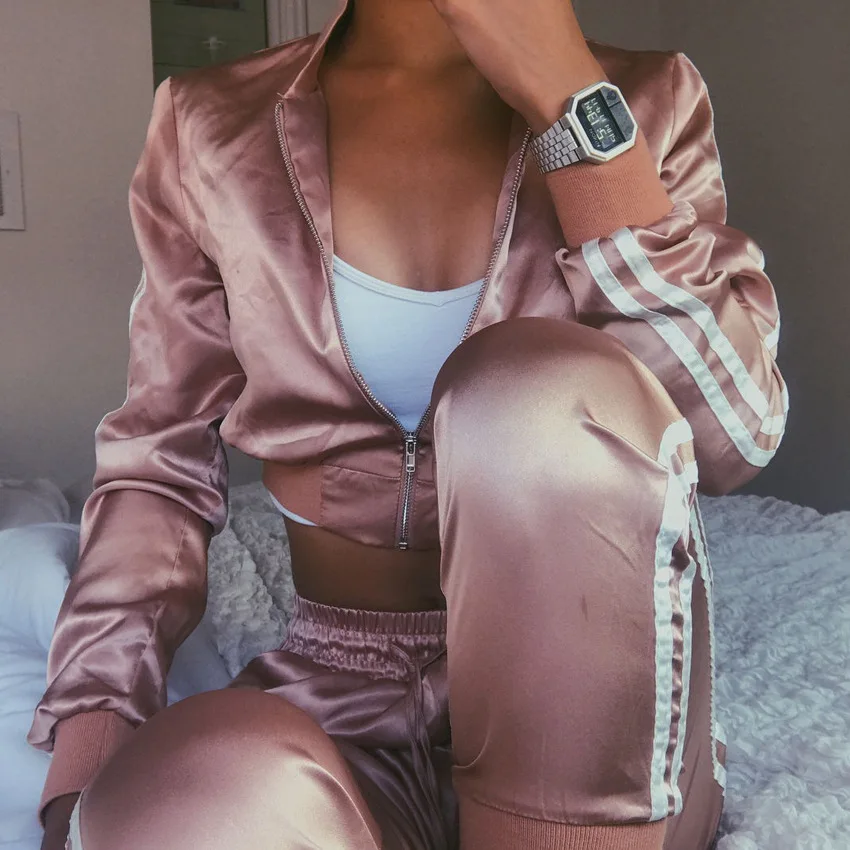 Весенне осенние свитшоты из 2 предметов женский укороченный топ и штаны