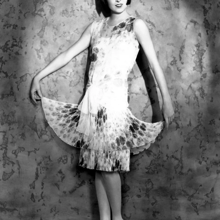 Коллеен Мур около середины до конца 1920 S фото печать (8x10)|Таблички и знаки| |