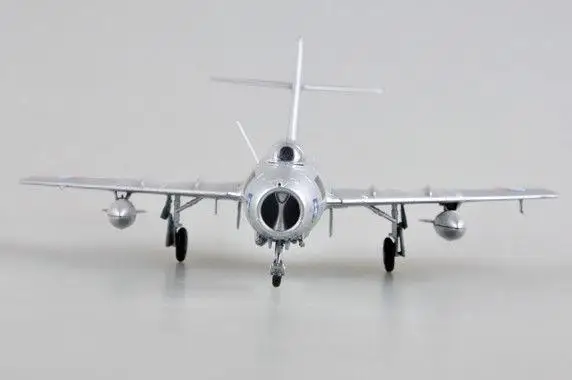 Trumpeter 37132 легкая модель 1/72 MiG 15 пластиковая Готовая самолета новый склад|Наборы